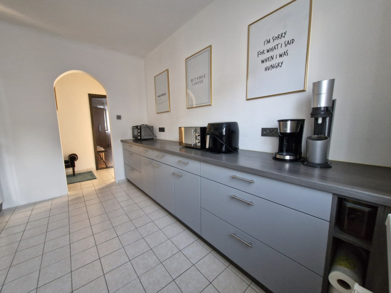 ANLEGER AUFGEPASST: NEUER SPITZENPREIS: 2700 WR. NEUSTADT: MODERNE WOHNUNG IN ZENTRUMSNÄHE! – Bild 3