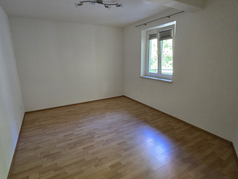2823 PITTEN:   SONNIGE ZWEIZIMMER- MIETWOHNUNG IM ZENTRUM! – Bild 8