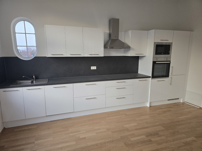 BEREITS VERMIETET!  2700 WR. NEUSTADT-TOPSANIERTE ALTBAUWOHNUNG NÄHE STADTZENTRUM – Bild 4