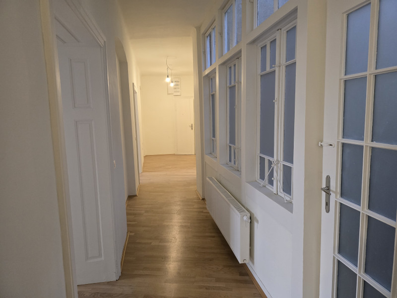 BEREITS VERMIETET!  2700 WR. NEUSTADT-TOPSANIERTE ALTBAUWOHNUNG NÄHE STADTZENTRUM – Bild 5
