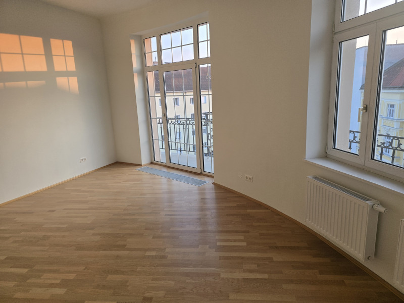 BEREITS VERMIETET!  2700 WR. NEUSTADT-TOPSANIERTE ALTBAUWOHNUNG NÄHE STADTZENTRUM – Bild 7