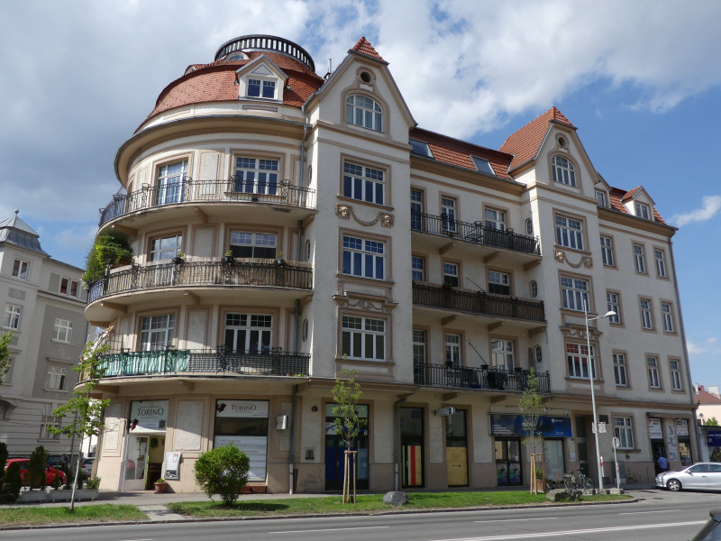 2700 WR. NEUSTADT/NÄHE WASSERTURM - TOPSANIERTE ALTBAUMIETWOHNUNG