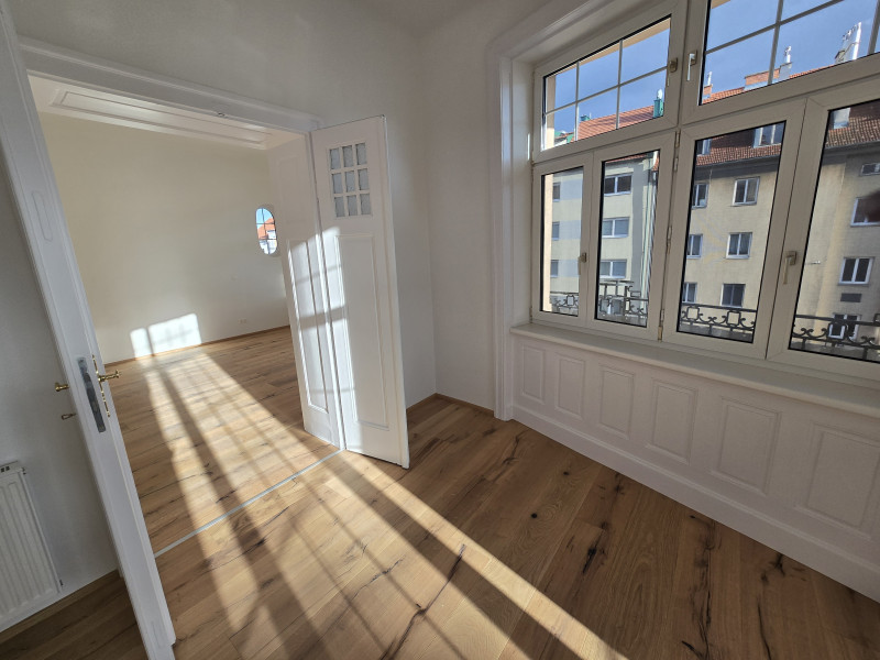 2700 WR. NEUSTADT:  DACHGESCHOSSWOHNUNG IN ZENTRUMSNÄHE! – Bild 2