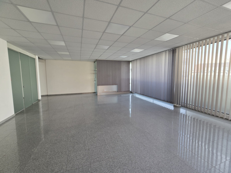 2823 PITTEN- GESCHÄFTSLOKAL IM ZENTRUM VON PITTEN - VIELSEITIG NUTZBAR!